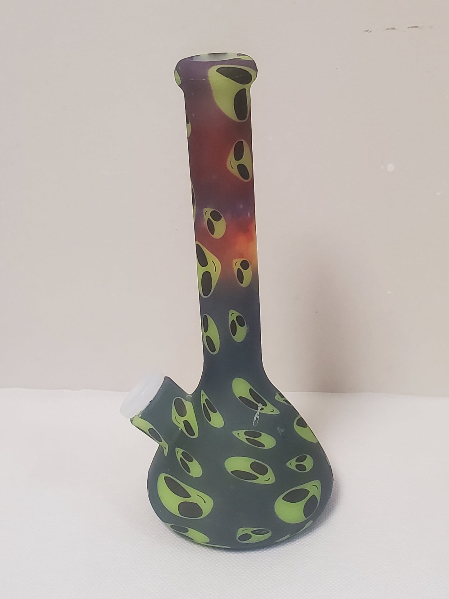 Alien Silicone bong